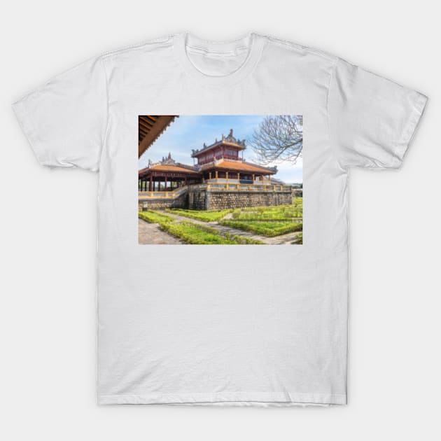Hue Imperial Palace T-Shirt by Femaleform